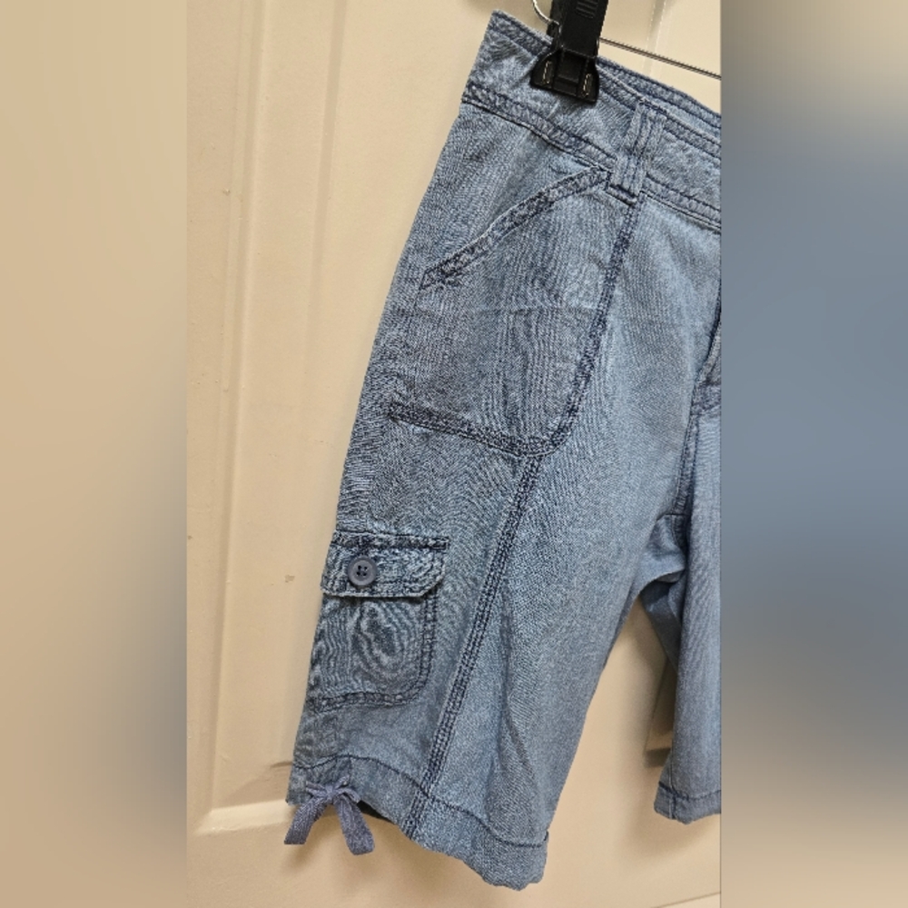 St. John's Bay Women Blue Light Bermuda Denim Shorts Size 4-NWOT - Picture 6 of 12